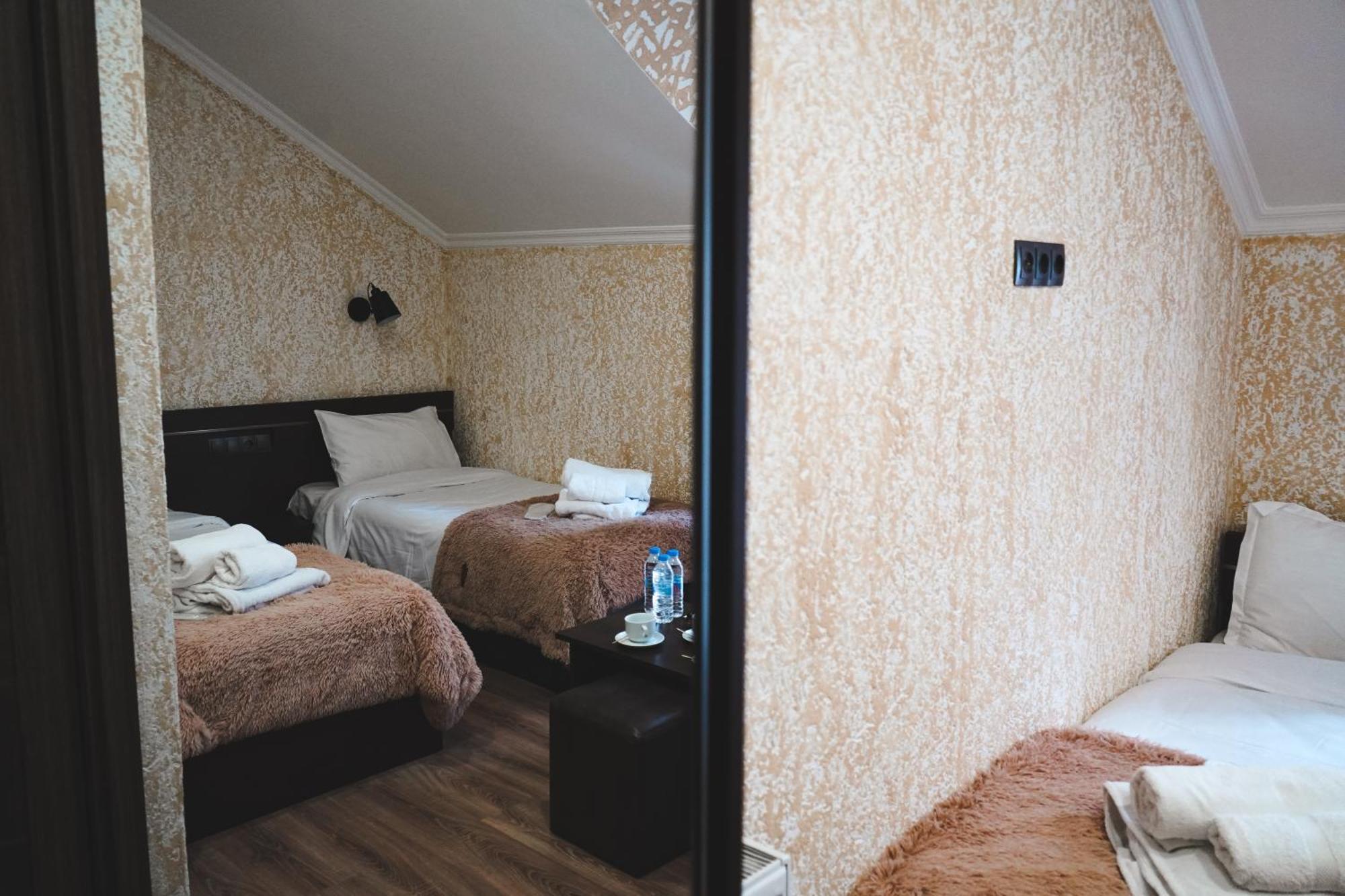 Hotel Toliketi Kazbegi Esterno foto