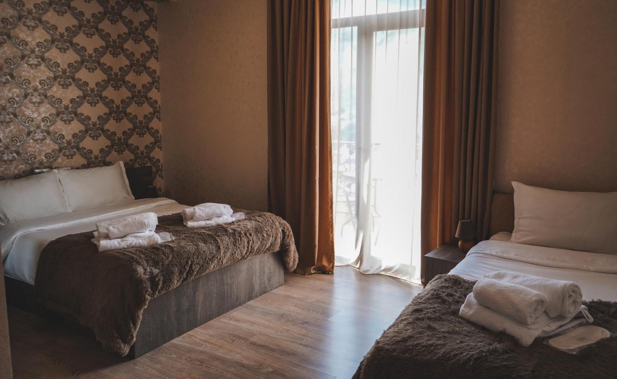 Hotel Toliketi Kazbegi Esterno foto