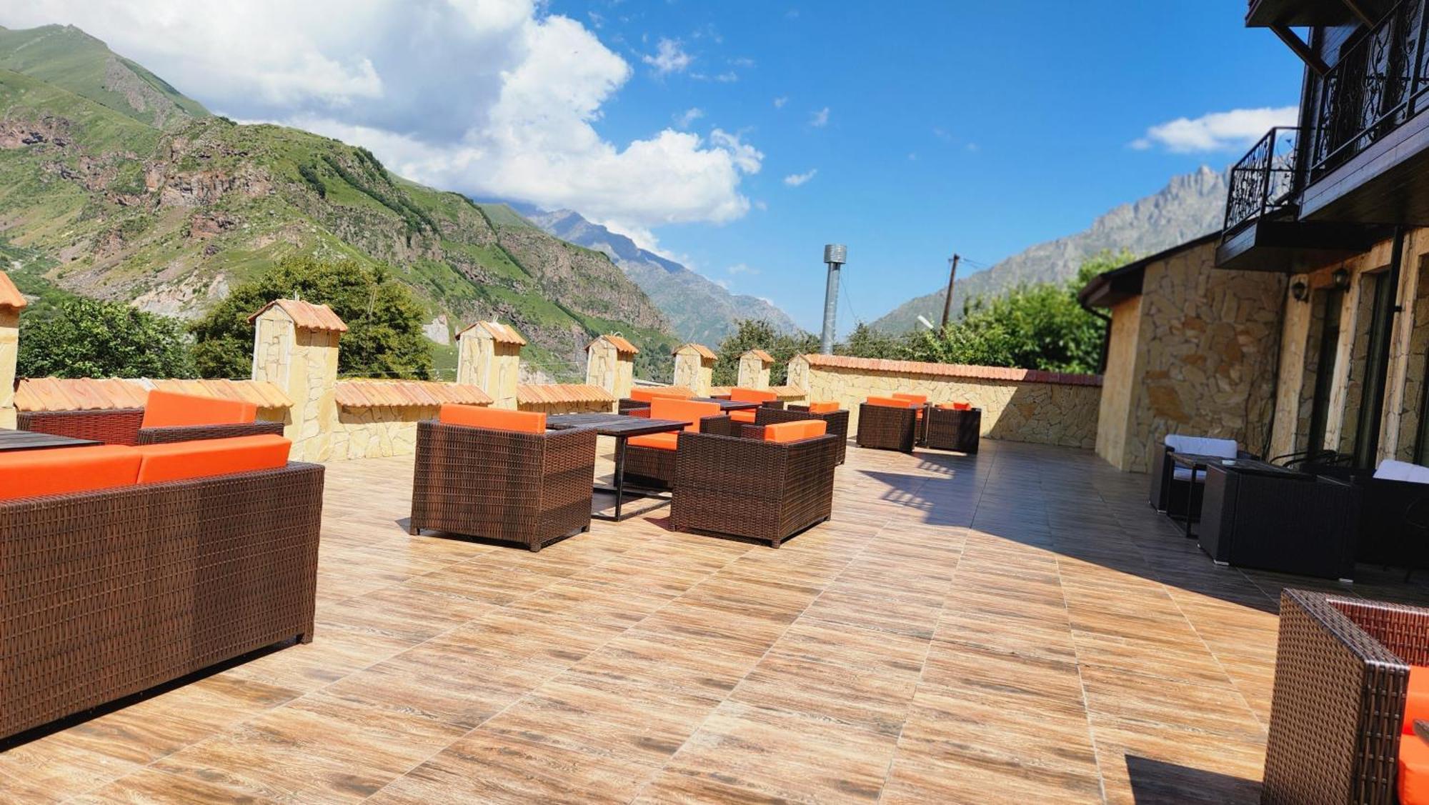 Hotel Toliketi Kazbegi Esterno foto