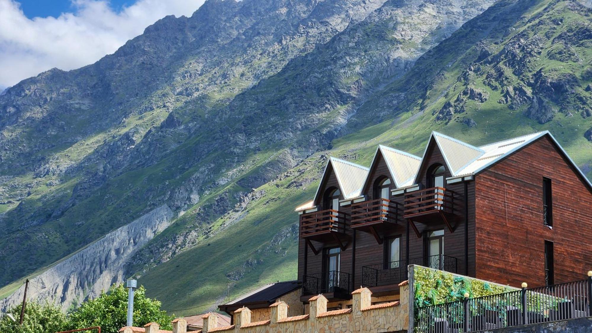 Hotel Toliketi Kazbegi Esterno foto